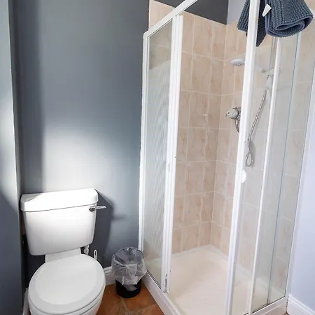 펜션 Seacliff Homes Number 2 By Trident Homes 던모어 이스트